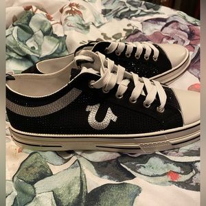 New Ladies True Religion tennis shoes